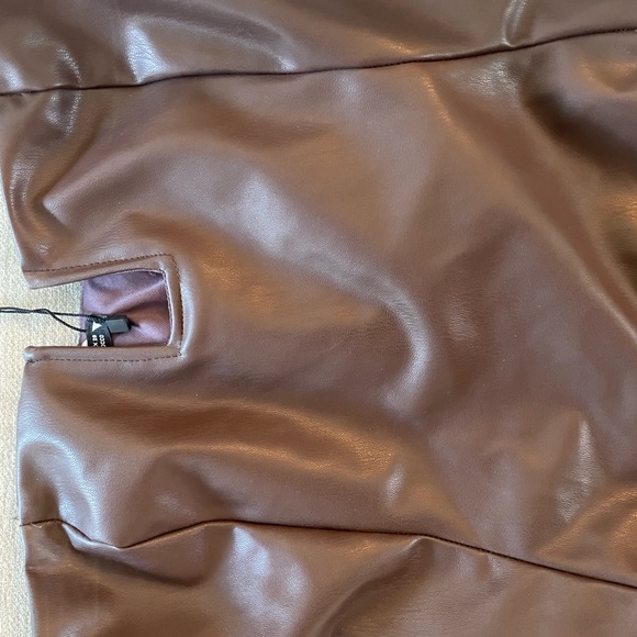 Super Cute Faux Leather Bodysuit Zara - Picture 2 of 2